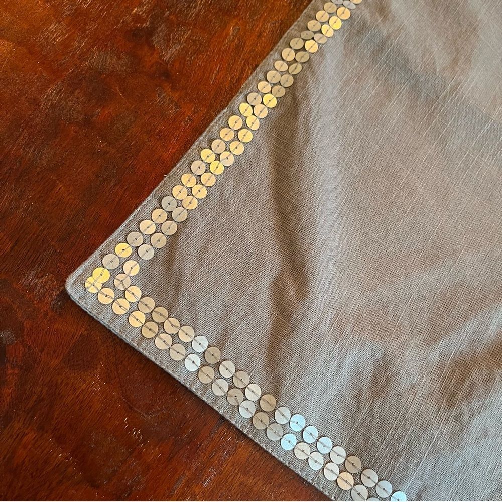 Table runner grey & silver sequins - Picture 2 of 5